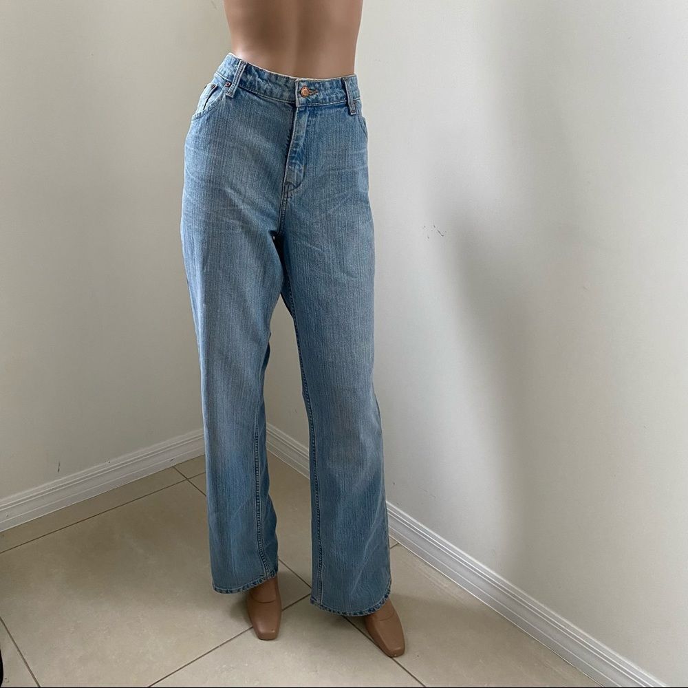 Levi's Light Wash Blue Mid Rise Bootcut Jeans 16L - Picture 3 of 16